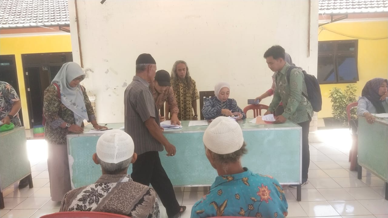 Bantuan Langsung Tunai (BLT ) TH 2025 Tahap Awal Pemdes Mendiro Telah Tersalurkan Ke 19 KPM