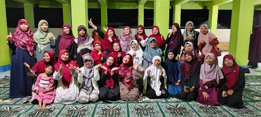 Buka Puasa Bersama Pengurus Muslimat Darussholihin NW Kalijaga "Melalui Bulan Mulia Pererat Silaturahmi Kepada Sesama
