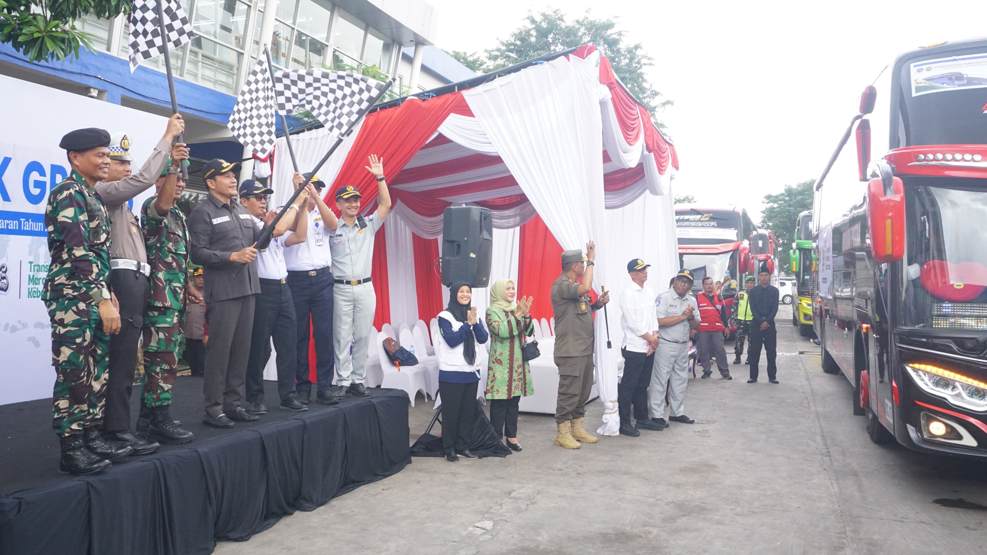 Bupati Sidoarjo Berangkatkan Balik Mudik Gratis 2025 di Terminal Bungurasih