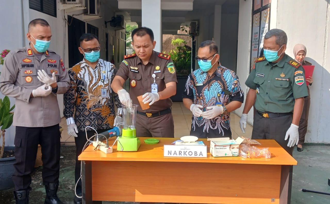 Cabjari Tanjung Batu Musnahkan Barang Bukti 11 Perkara Narkotika yang Telah Berkekuatan Hukum Tetap