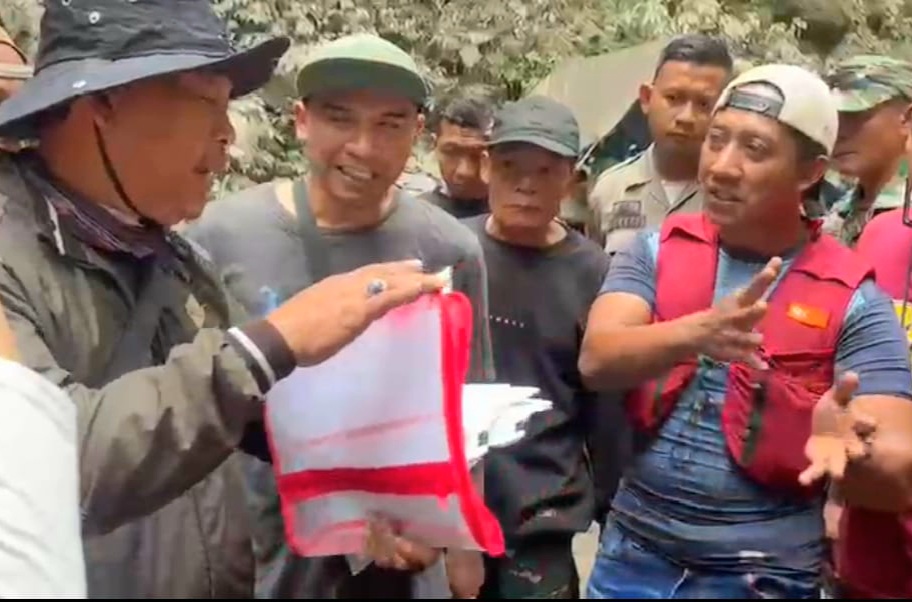 Debat Wisata Berujung Adu Argumen, Owner Coban Sewu Tunjukkan Surat Izin