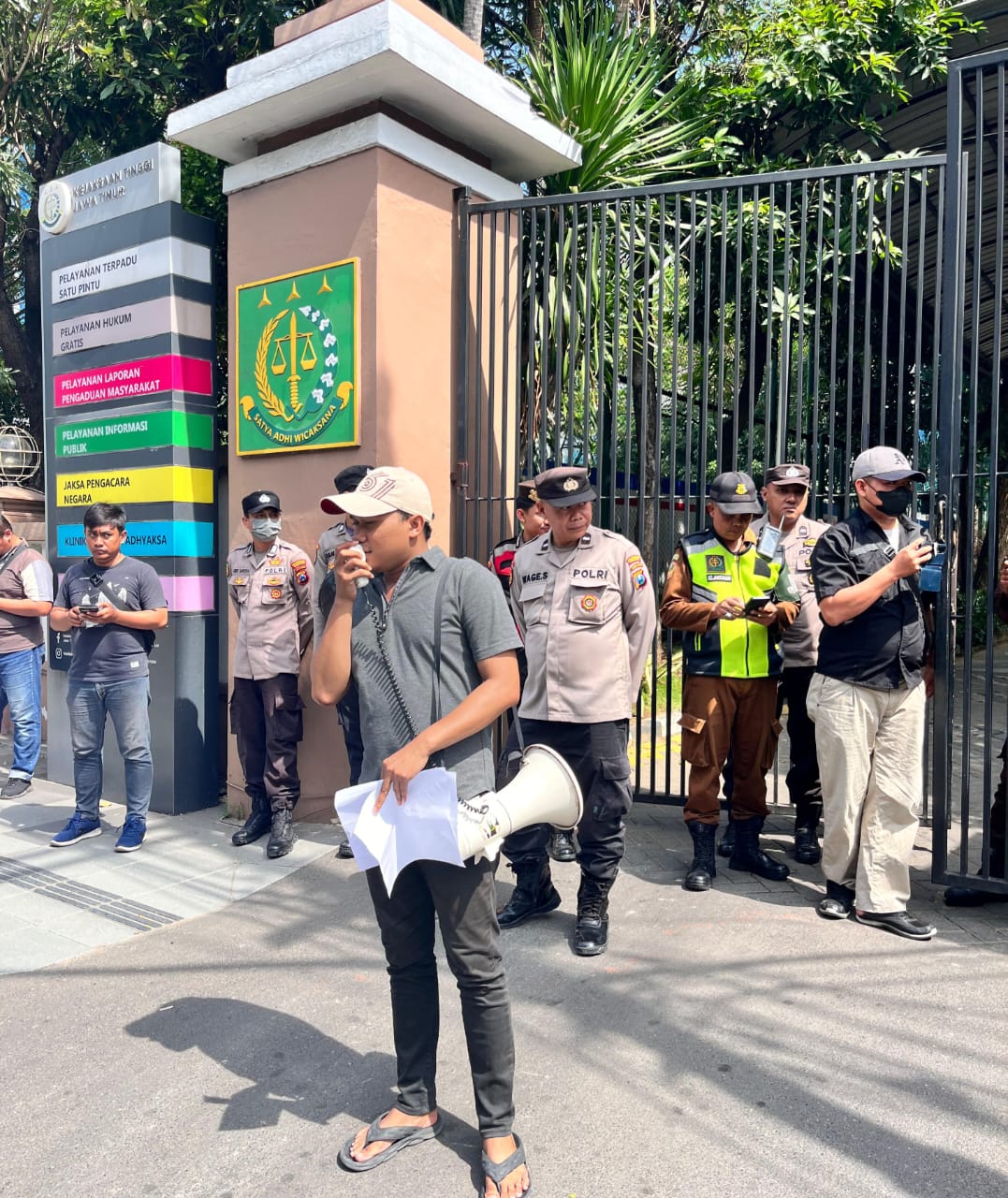 Demonstrasi SINAR Desak pemerintah berantas Korupsi dan Gratifikasi di ATR/BPN Jawa Timur