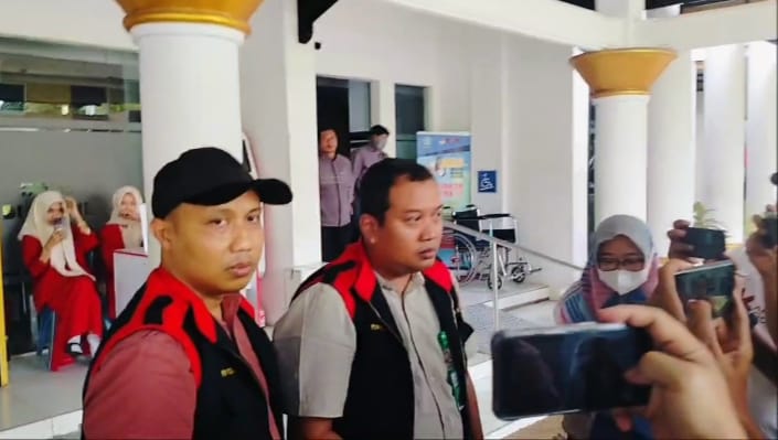 Di Duga Okmun Terlibat Manipulasi Data Kependudukan Dalam Praktek Kredit Fiktif, Kejari Geledah Kantor Dukcapil Ponorogo