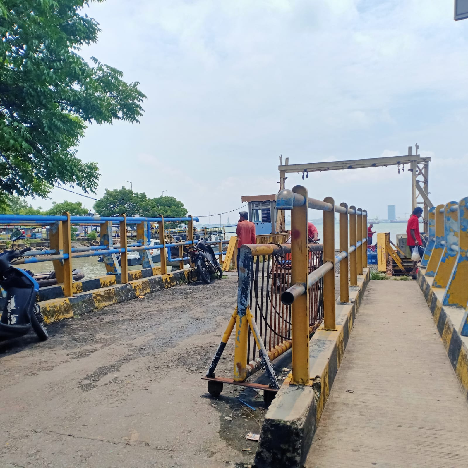 Diduga Abaikan Kewajiban Perbaikan, Dermaga 1 Pelabuhan ASDP Kamal Bangkalan Terbengkalai