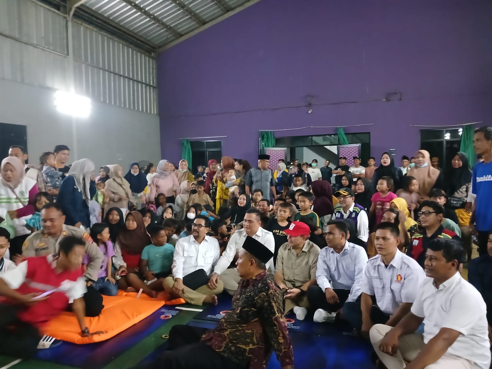DPC Gerindra Kabupaten Tangerang Salurkan Bantuan  di Desa Tanjakan Mekar