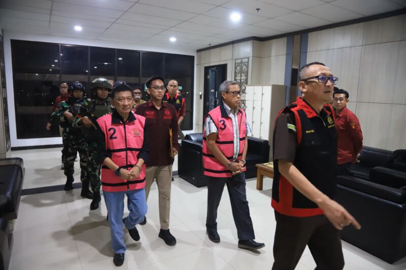 Dua Kepala Dinas Pertambangan Dan Energi Kabupaten Kutai Kerta Negara Dijadikan Tersangka