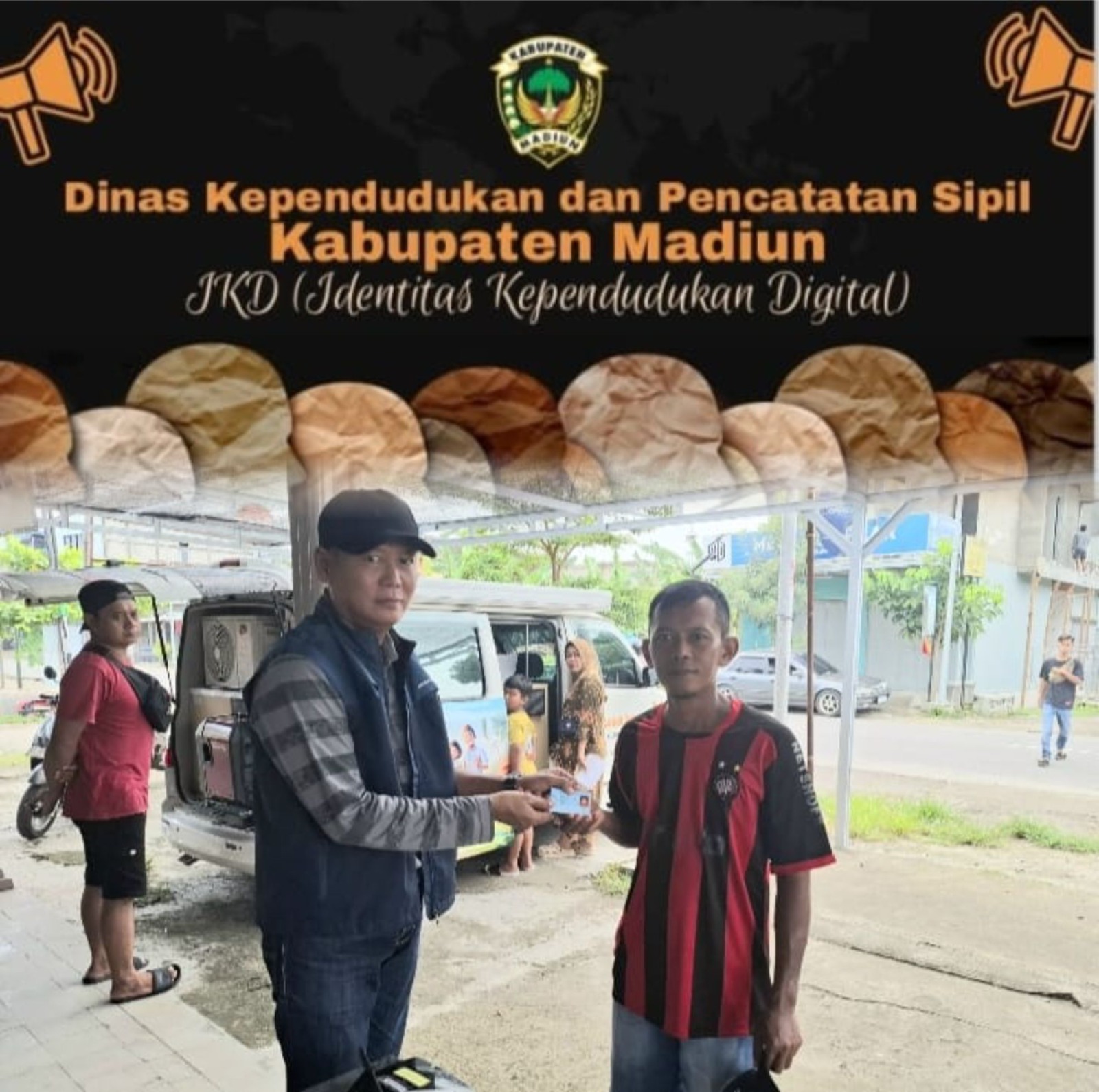 Dukcapil Kabupaten Madiun Jemput Bola dengan Mobil Leladi Sesami