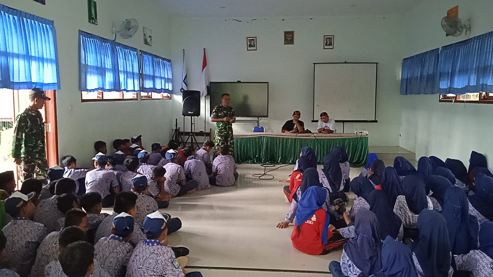 Gelar Wawasan Kebangsaan Di SMP N 1 Jambon, Salah Satu Sasaran Non Fisik TMMD 129, Kodim 0802/Ponorogo