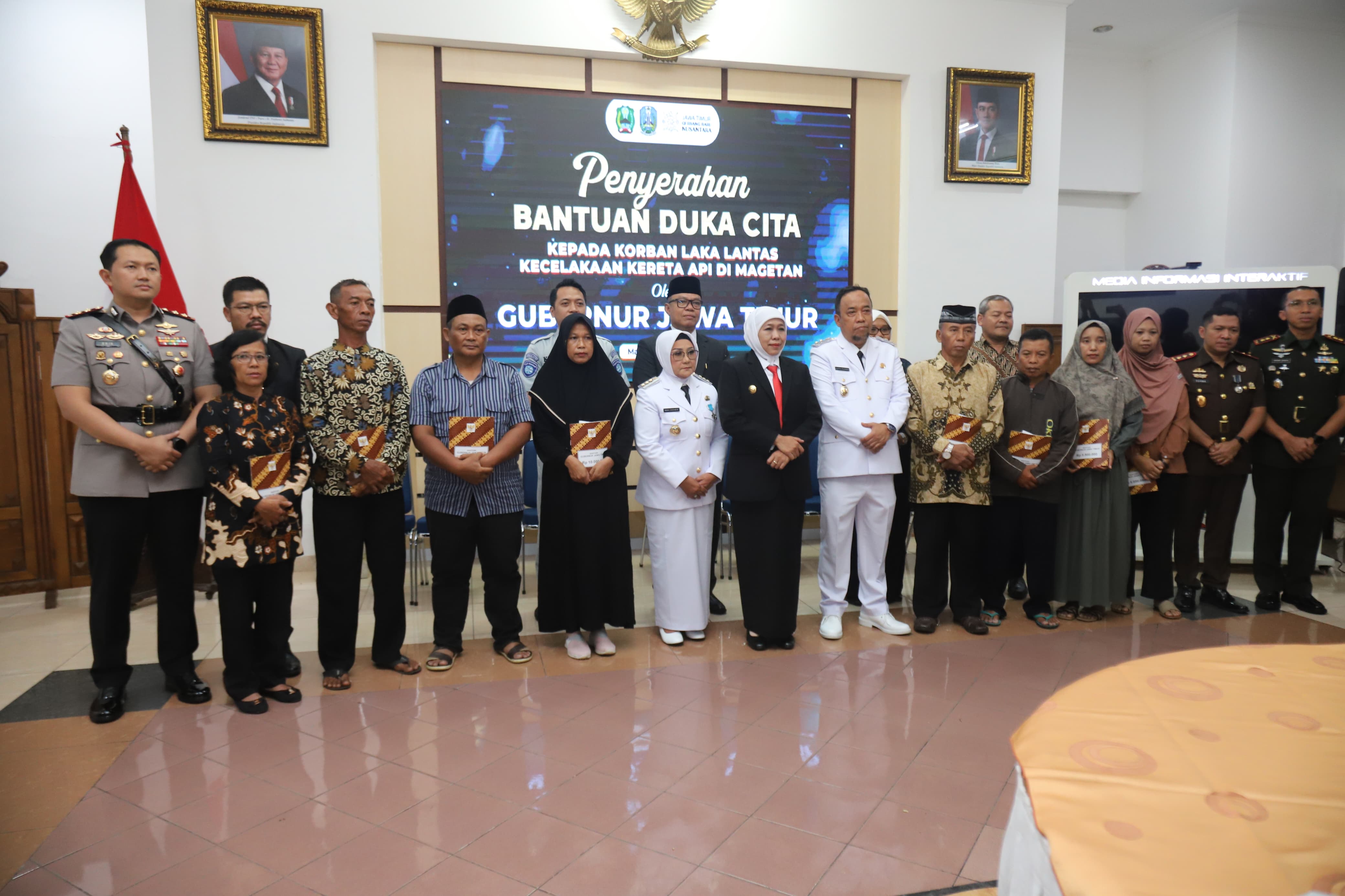 Gubernur Jatim Serahkan Santunan Korban Kecelakaan Kereta di Magetan, Wujud Kepedulian dan Solidaritas Pemerintah