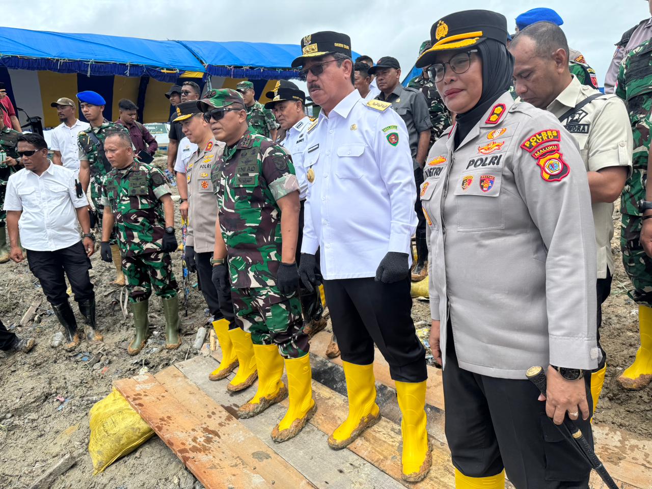 Gubernur Maluku Ke Tambang Emas GB,Rakyat Dikerdilkan  Perushaan PT HAM Dan TRI M Jadi Anak Emas