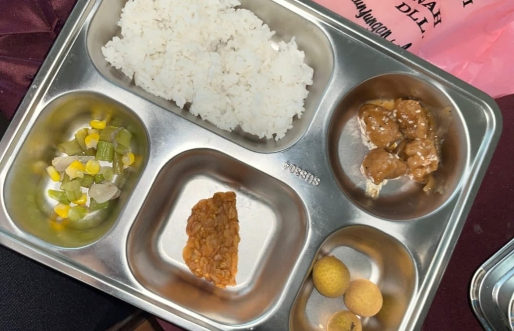 Guru di Batang-Batang Sumenep Madura Keluhkan Menu MBG Dari SPPG Legung Barat