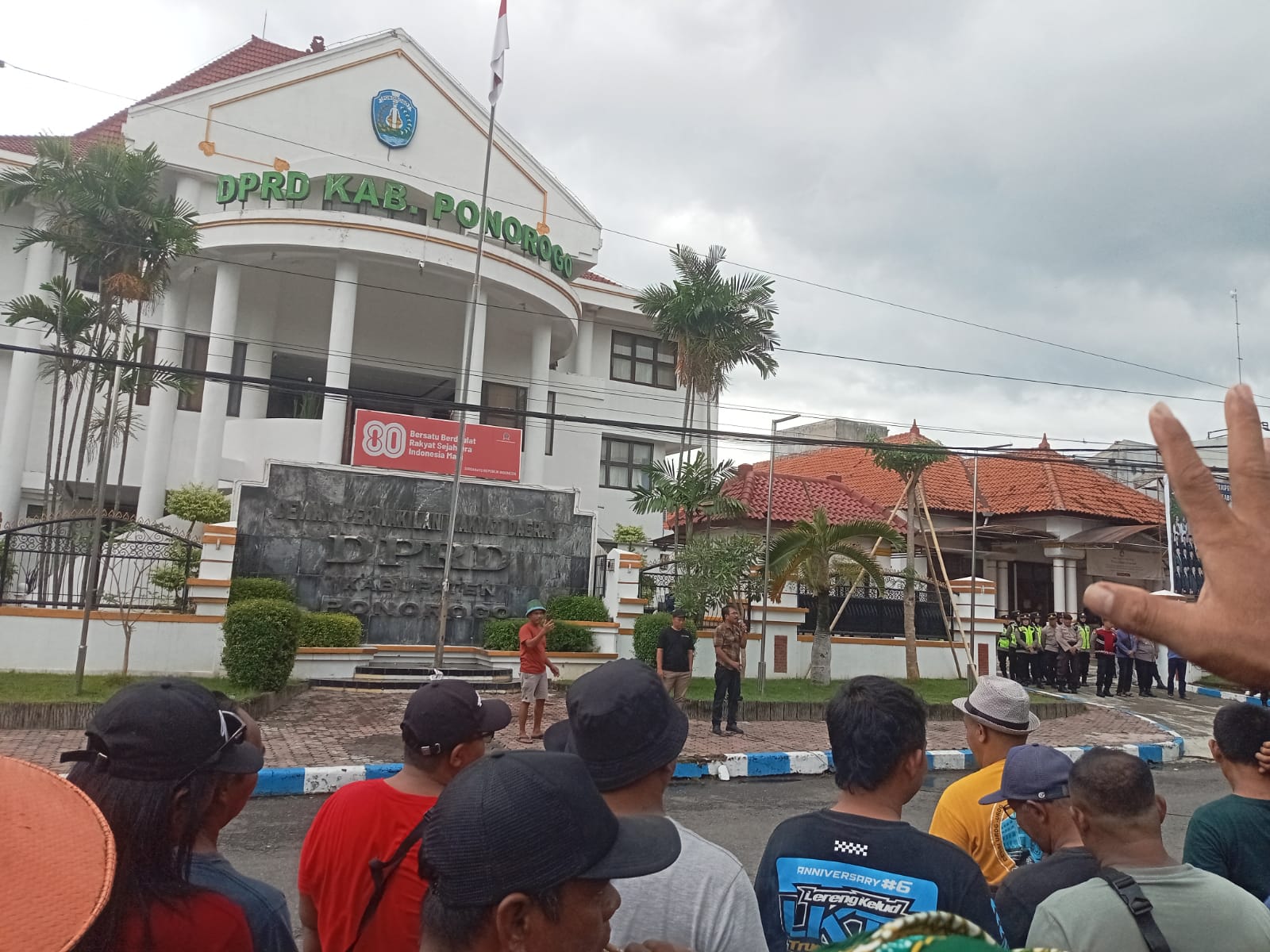 Hasil Mediasi Paguyuban Reyog Dump Truck Dengan DPRD, Tambang Pasir Di Ponorogo Di buka