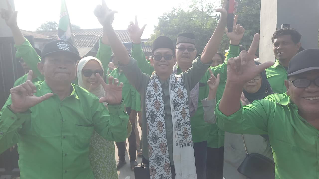 Juhendi Sulaeman Resmi Daftarkan Diri Kembali sebagai Bakal Calon Kepala Desa Karanghaur Untuk Dua Periode