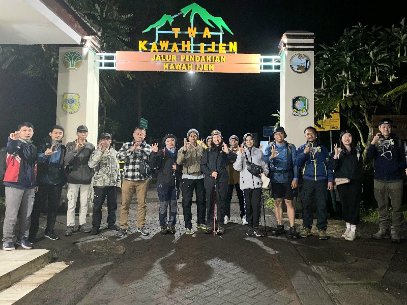 Keponakan Raja Thailand Terpesona Gunung Ijen, Banyuwangi Magnet Wisata Dunia yang Menginspirasi