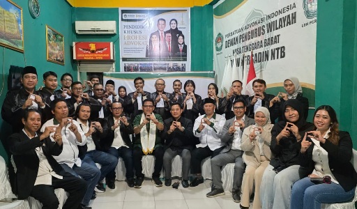 Ketum DPN PERSADIN Lantik Puluhan Advokat di Sekretariat DPW PERSADIN NTB