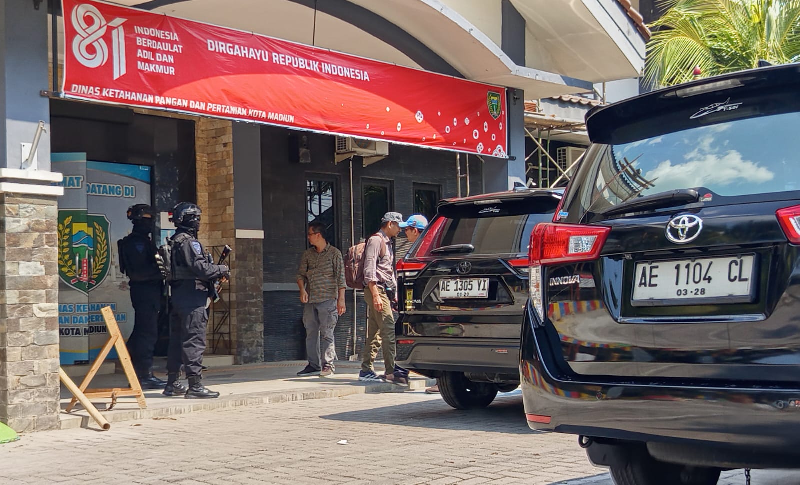 KPK Geledah DKPP Kota Madiun 5,5 Jam, Dua Koper Dokumen Keuangan Dibawa