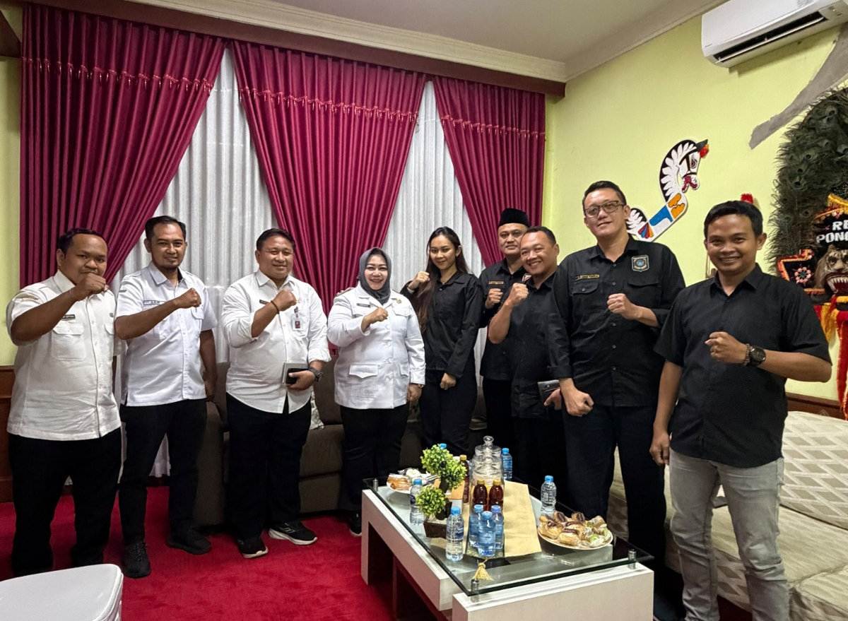 Matangkan Haul Akbar H.R. Djimat Hendro Soewarno, Pengurus PSHW-TM Ponorogo Silaturahmi ke Plt Bupati