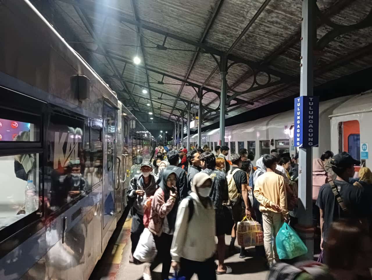 Moda Kereta Api Masih Diandalkan, Saat Arus Balik Lebaran H+ 8