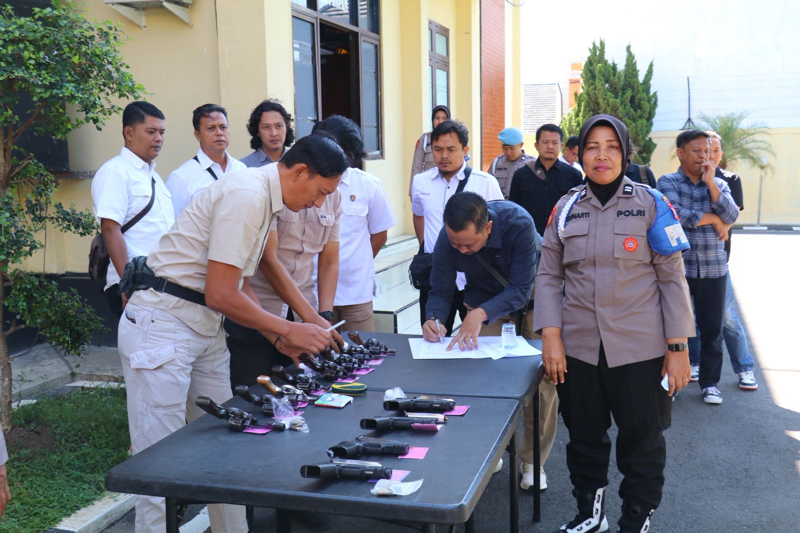Pastikan Tidak Ada Pelanggaran Citra Polri, Propam Polda Jatim Tinjau Kesiapsiagaan Personel dan Pelayanan Polres Magetan