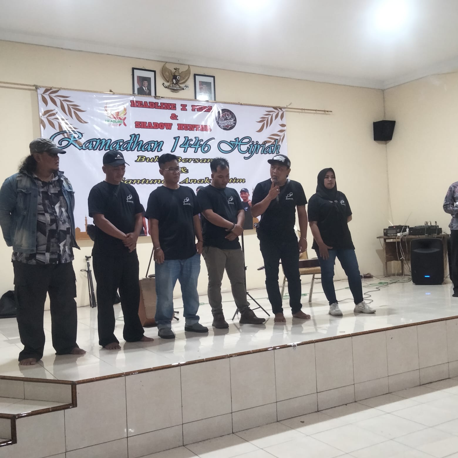 Pembagian Santunan Anak Yatim Dan Buka Bersama Di Aula Kantor Desa sarirogo