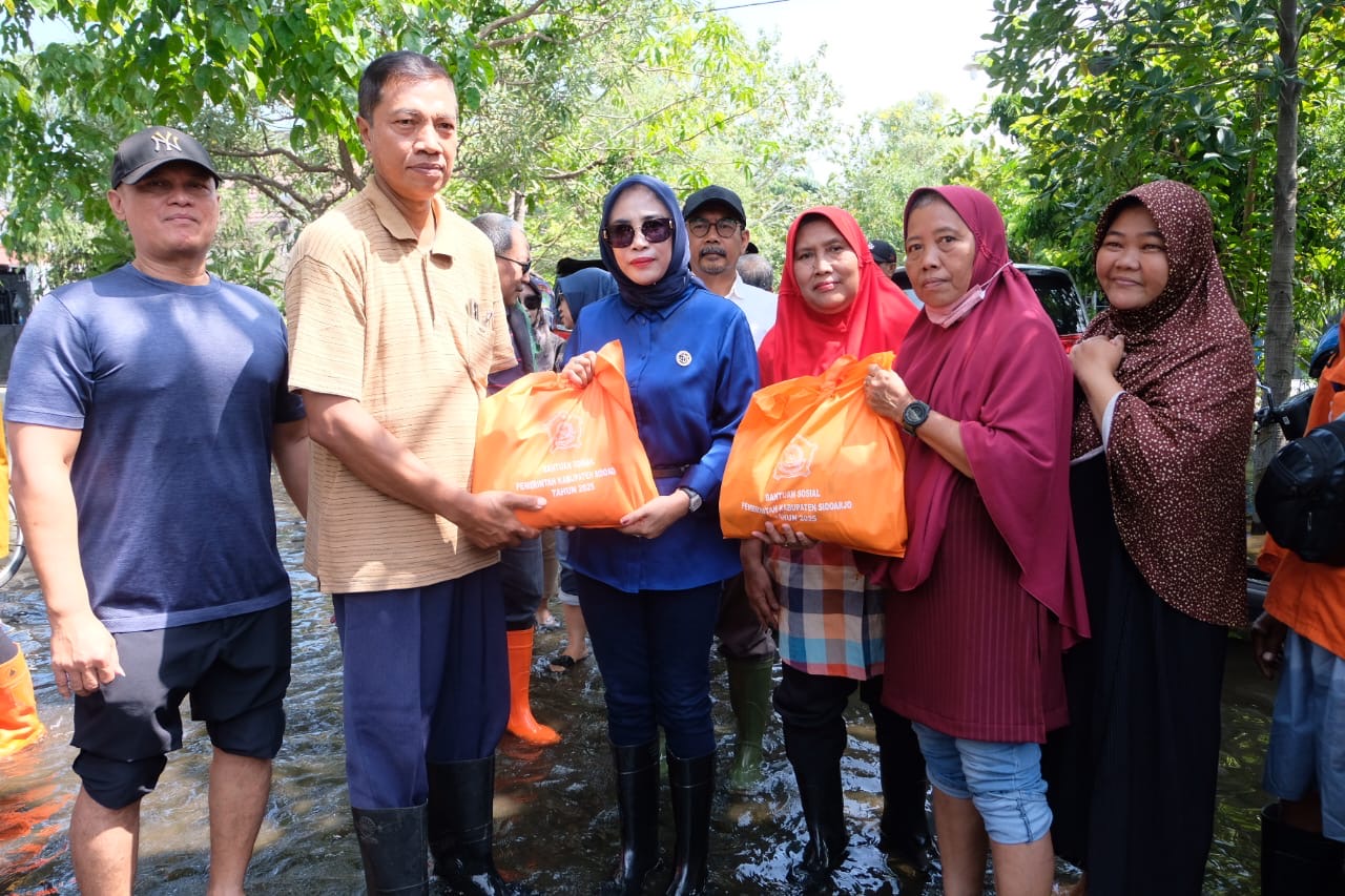 Pemkab Sidoarjo Gerak Cepat Salurkan Bantuan Korban Banjir Di Kecamatan Candi dan Sidoarjo