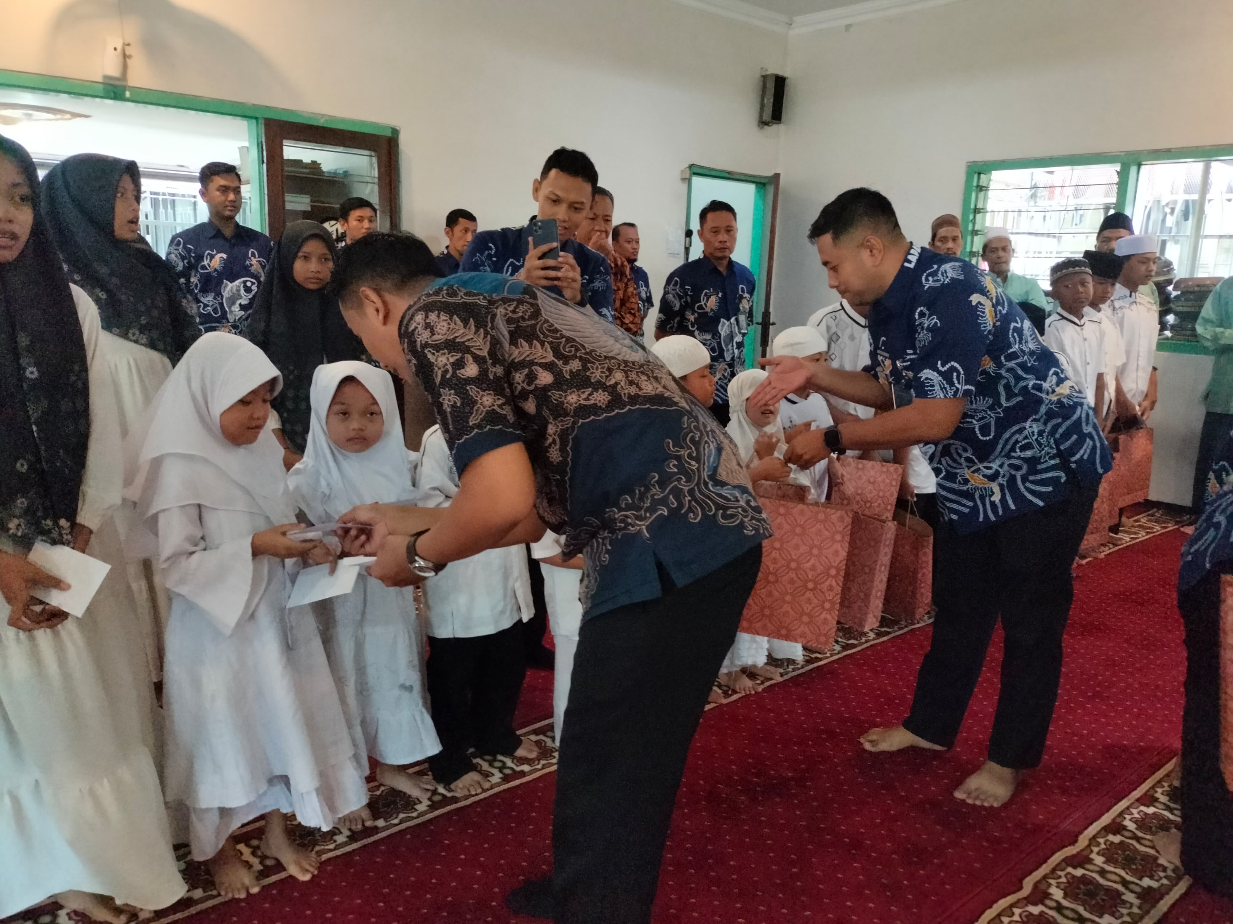 Pengajian dan Bakti Sosial di Lapas Sidoarjo Berjalan Lancar, Kalapas: Wujud Kepedulian dan Kebersamaan