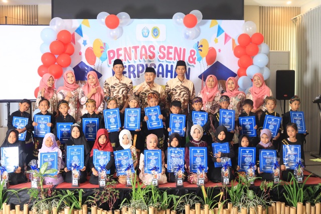 Pentas Seni dan Perpisahan Siswa TK Negeri 1 Batulayar Berlangsung Meriah dan Sukses