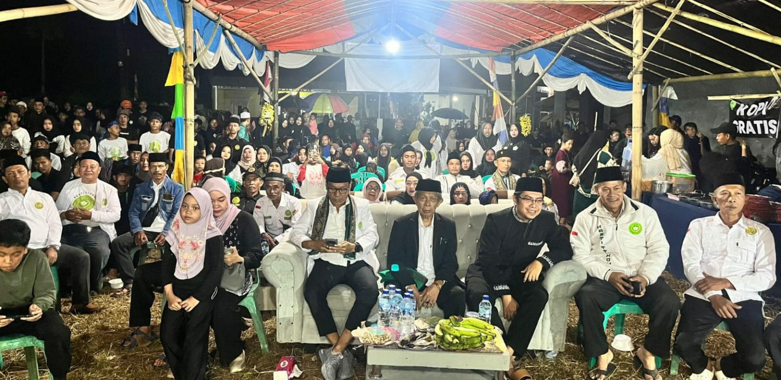 Penyerahan SK Ranting Desa Kadu limus Pencak Silat Pusaka Titisan Banten, Berjalan Hikmad