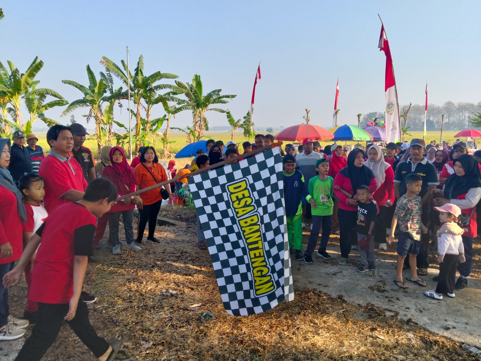 Peringatan HUT RI ke-81, Pemdes Bantengan Gelar Senam dan Jalan Santai