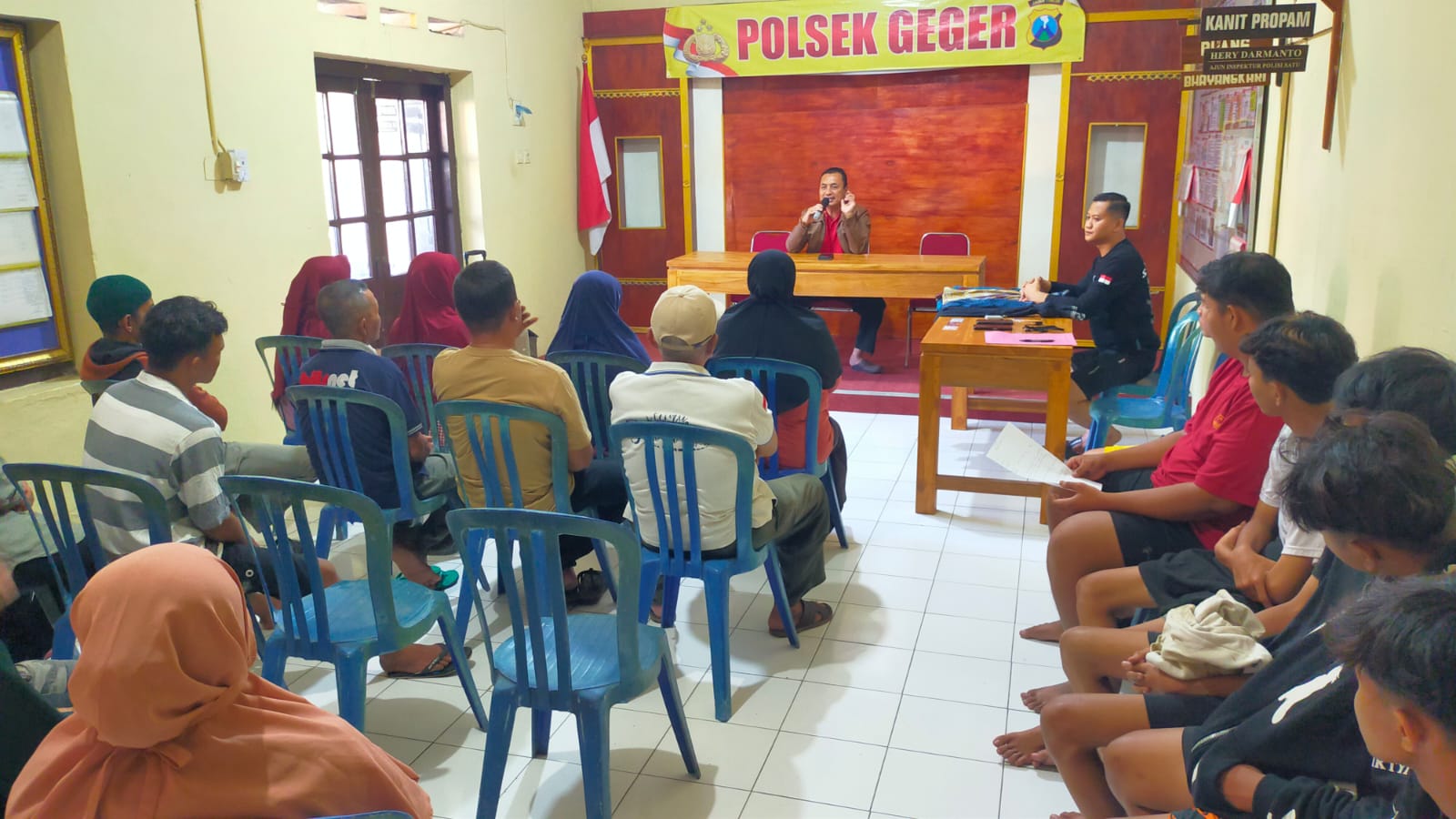 Polisi Bubarkan Aksi Perang Sarung di Madiun, Puluhan Remaja Diamankan