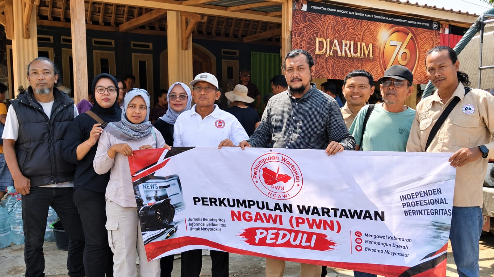 PWN dan BPBD Ngawi Salurkan Bantuan Air Bersih untuk Warga Terdampak Kemarau Panjang di Dusun Takteng