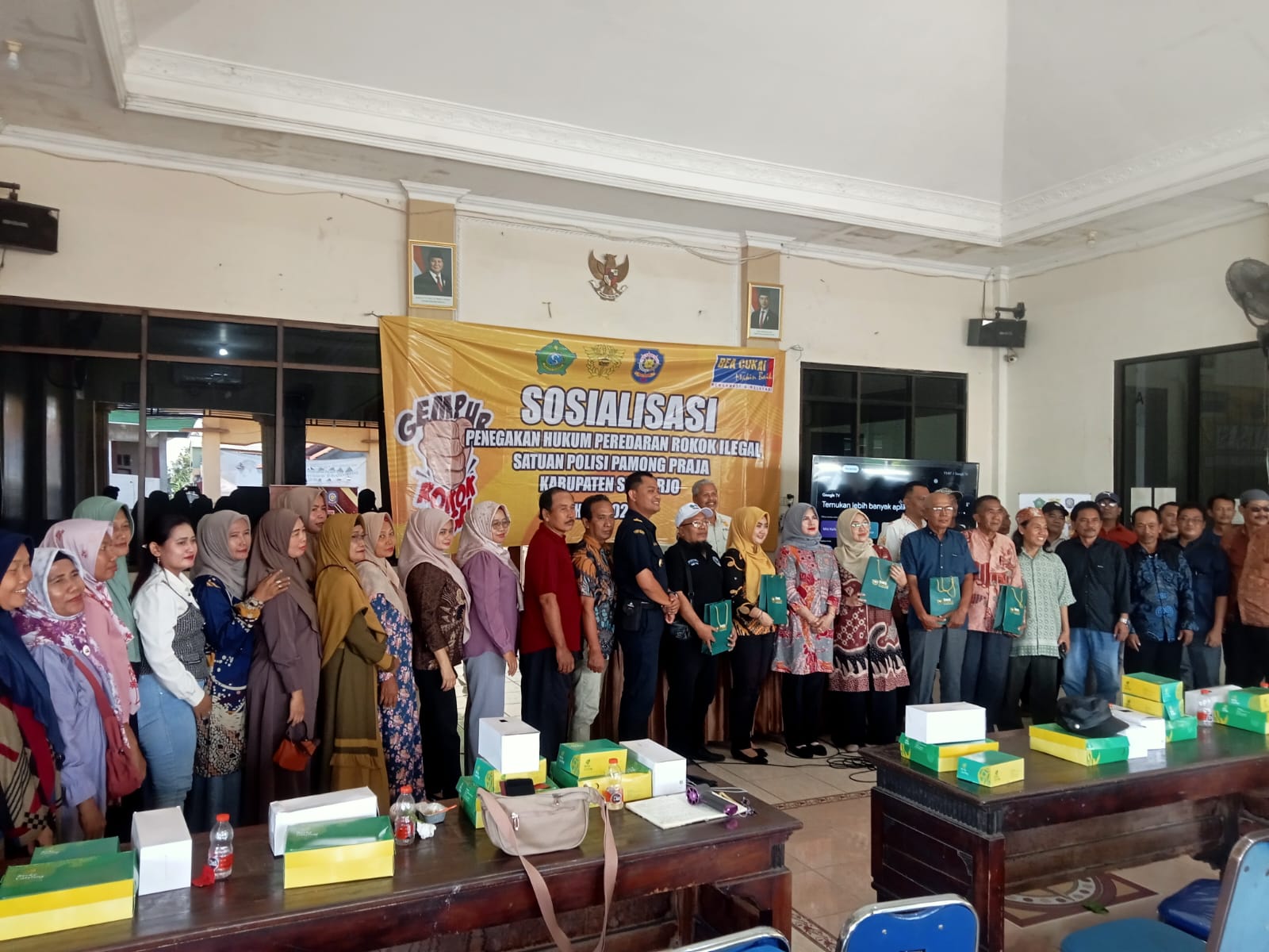 Rokok Tanpa Cukai Ditekan, Satpol PP Sidoarjo Edukasi Warga Sidodadi