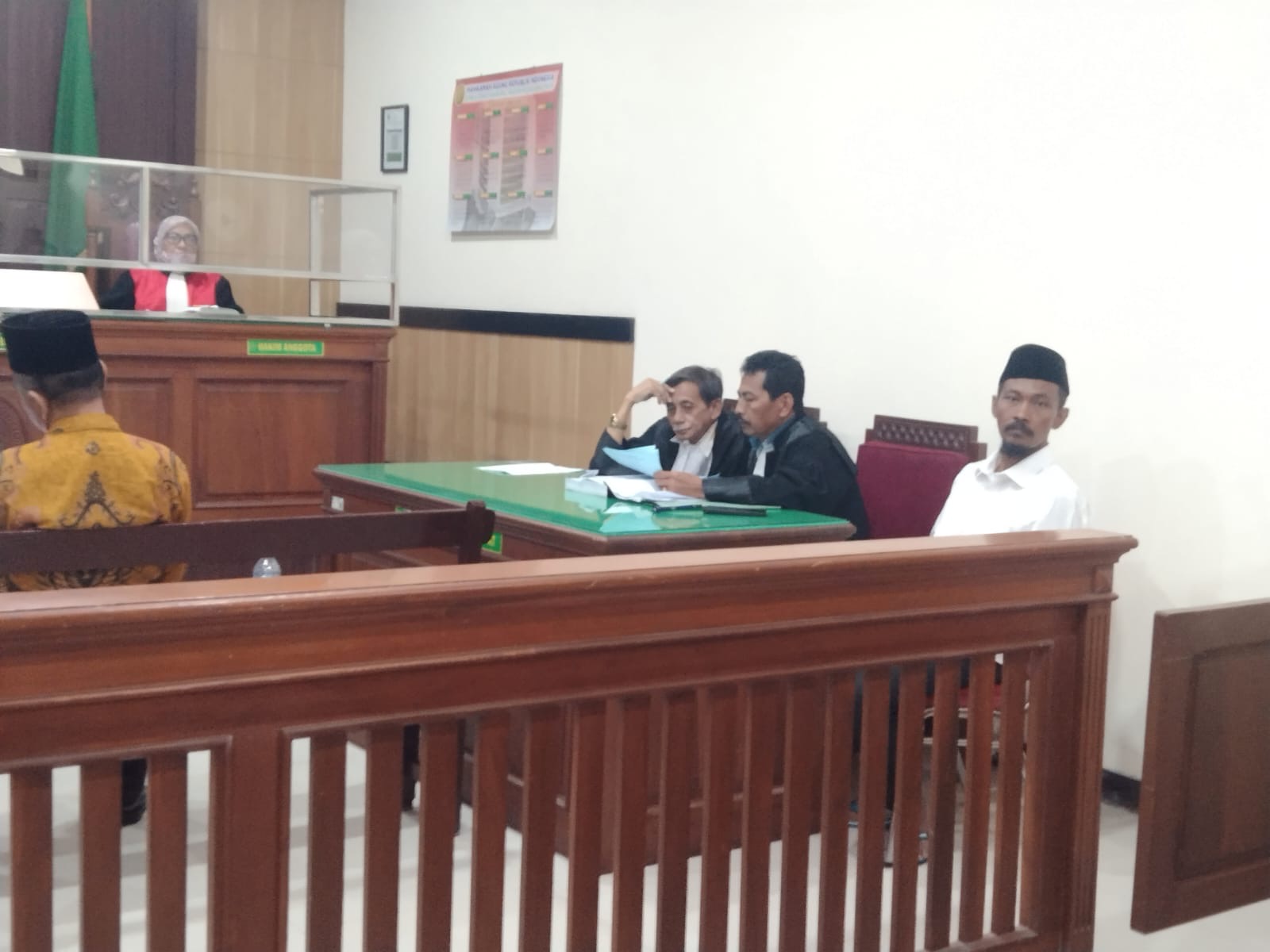 Saksi Sekdes Sekapuk: Tujuan Melapor Mantan Kades, Hanya Ingin Sertifikat Dan BPKB Dikembalikan