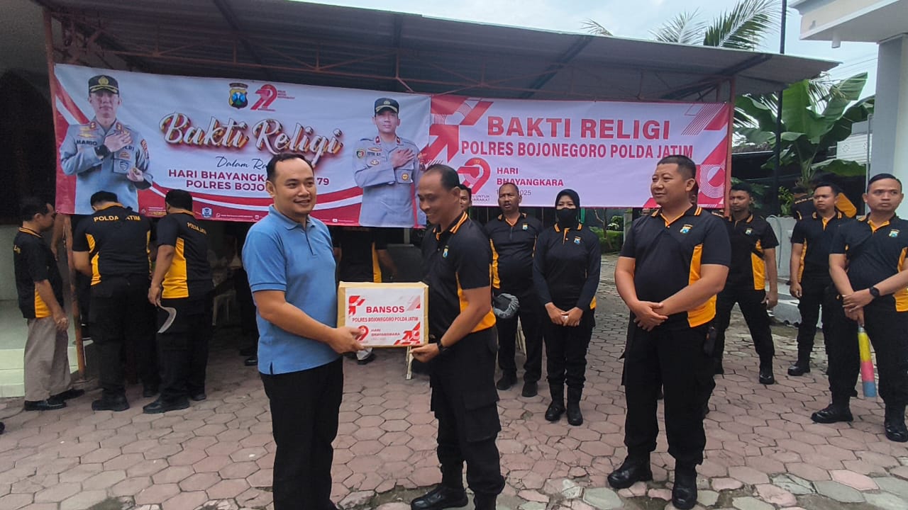 Sambut Hari Bhayangkara ke-79, Polres Bojonegoro Gelar Bakti Religi di Tempat Ibadah