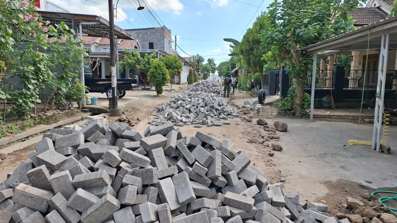 Sasaran TMMD Ke-129 Kodim 0208/Ponorogo Paving Jalan Poros Desa Sepanjang 1 KM