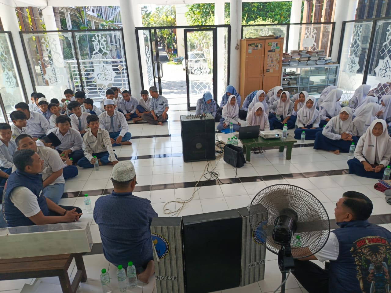 Satresnarkoba Polres Gresik Gencar Sosialisasi di Sekolah, Lindungi Generasi Muda Gresik dari Bahaya Narkoba