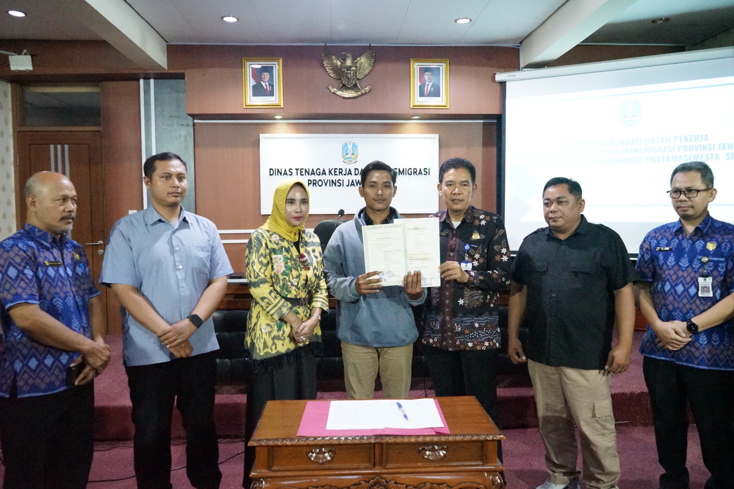 Sempat Ditahan, Ijazah Mantan Karyawan PT Tedmoninndo Pratama Semesta Akhirnya Dikembalikan Berkat Mediasi Pemkab Sidoarjo