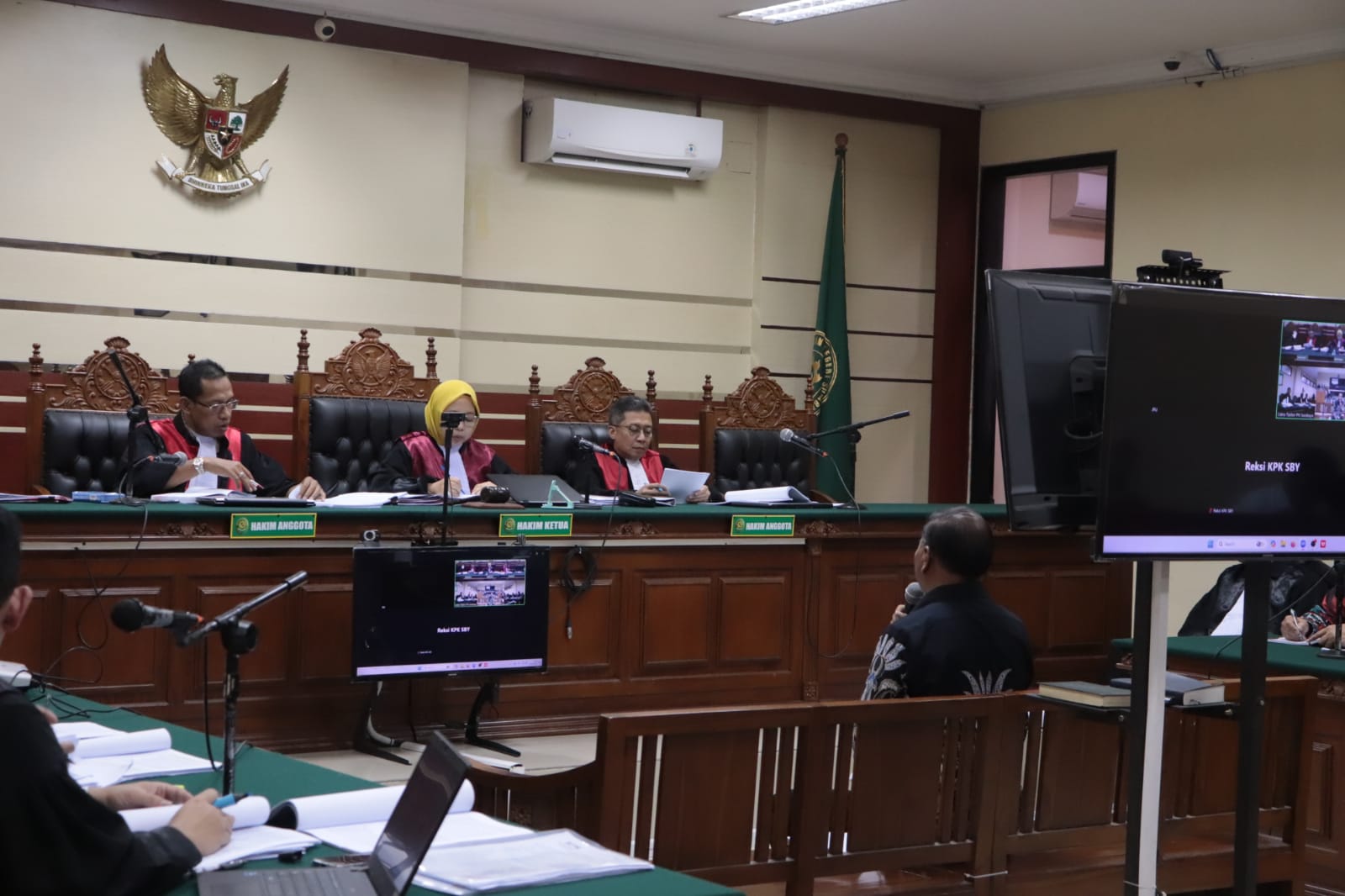 Sidang Korupsi CSR dan Gratifikasi Maidi Cs Berlanjut, Hakim Tolak Eksepsi Thariq Megah dan Periksa Lima Saksi