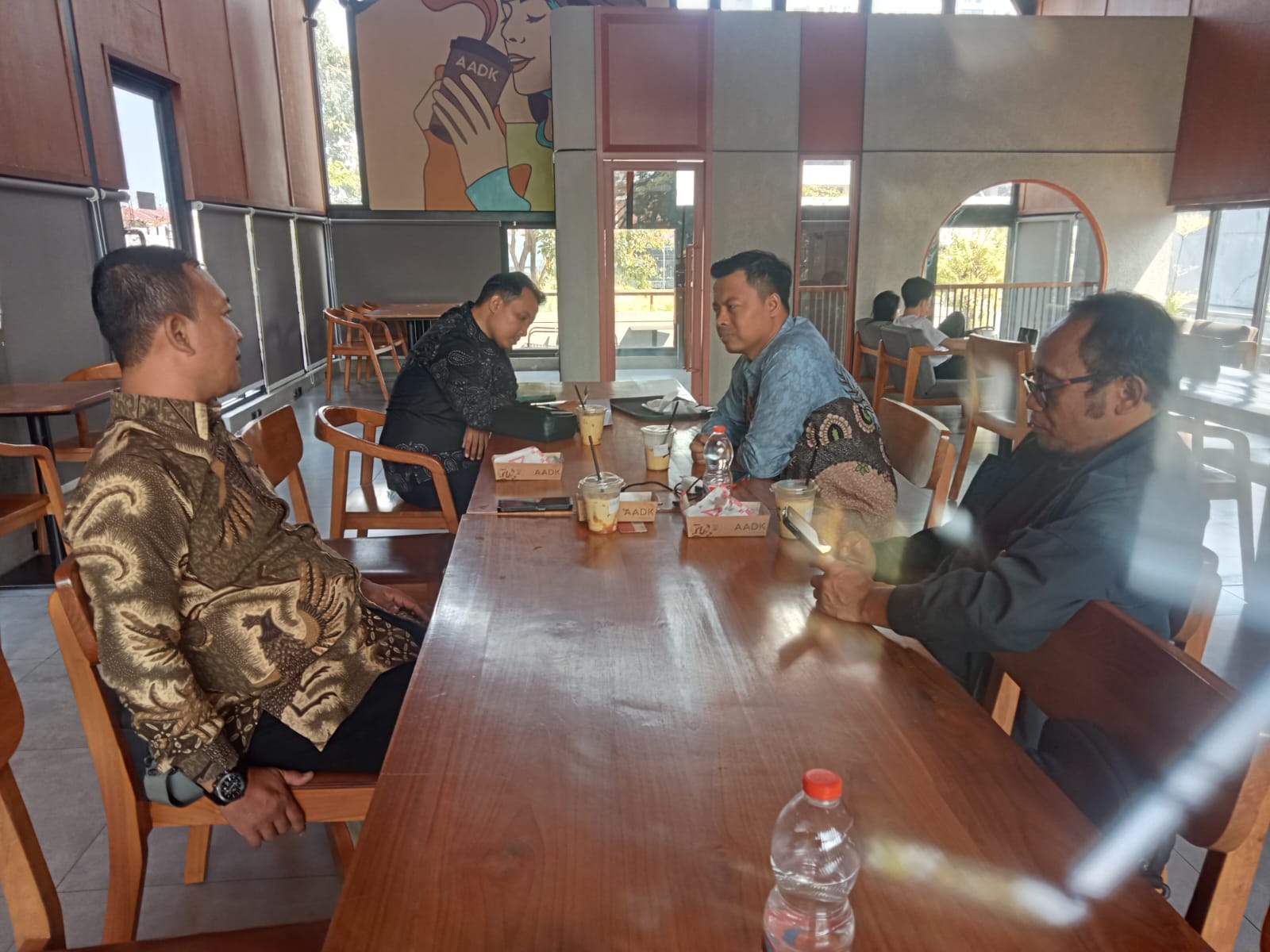 Staf Khusus Menteri HAM dan Kanwil Jatim Bahas Isu HAM Aktual Bersama Awak Media