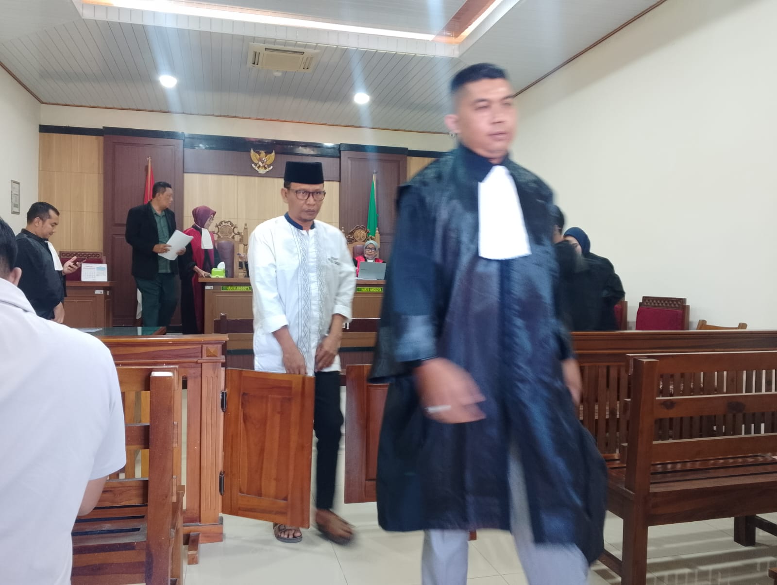 Terbukti Tipu Puluhan Korban Mencapai Miliaran, Antoni Eks Pegawai Pemkab Gresik Divonis 2 Tahun Setengah