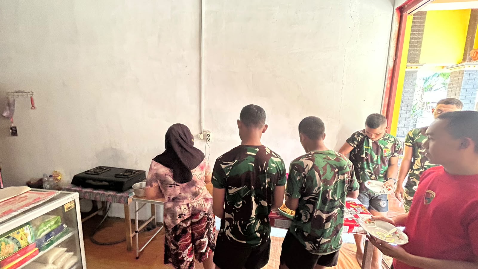 TMMD 129 Bawa Berkah Tersendiri, Ekonomi Warga Terbantu, Warung Makan Dapat Penghasilan Rutin