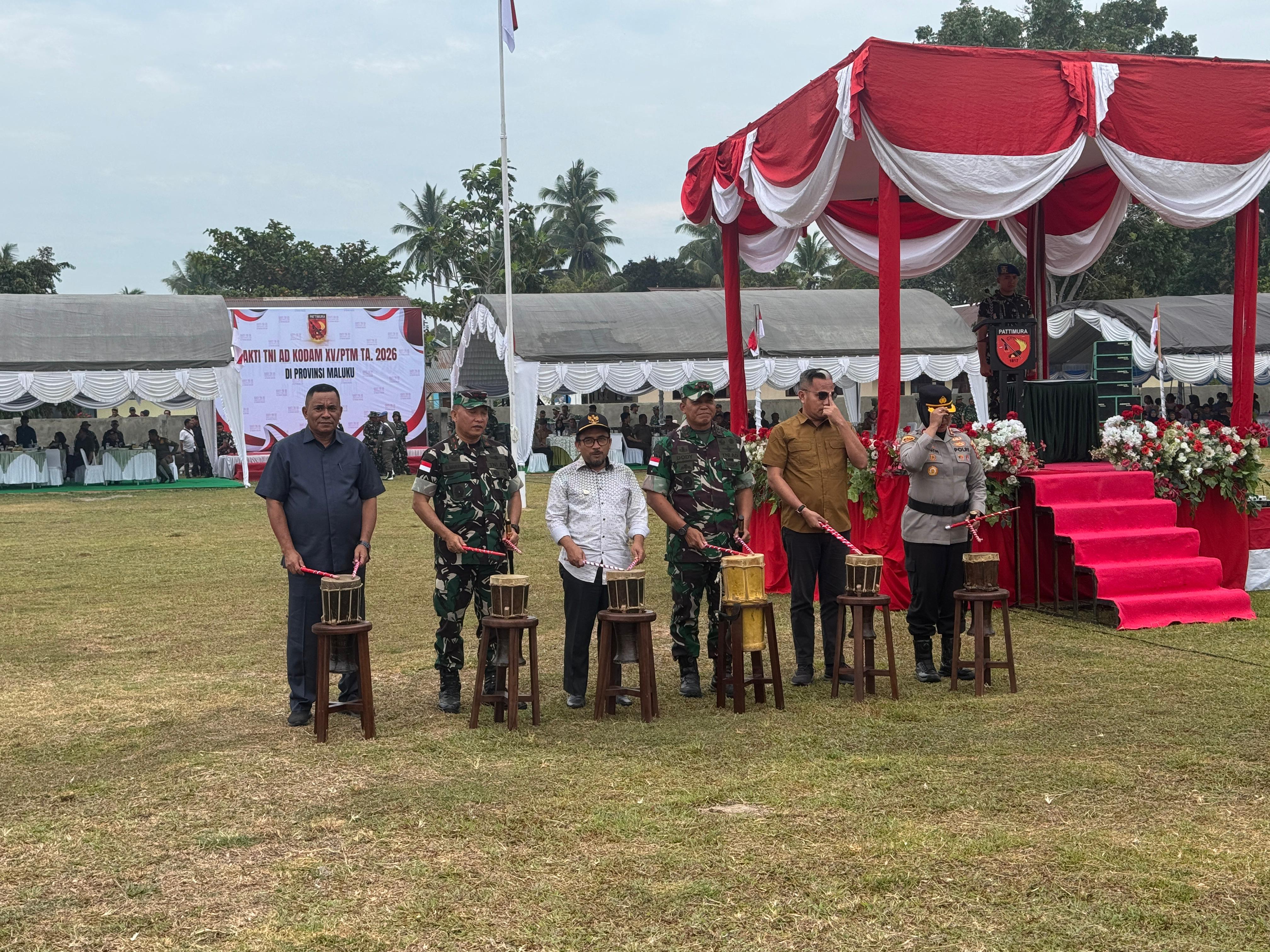 Tutup Kegiatan Karya Bakti Tahun 2026  Di Buru Ini Kata Pangdam Pattimura