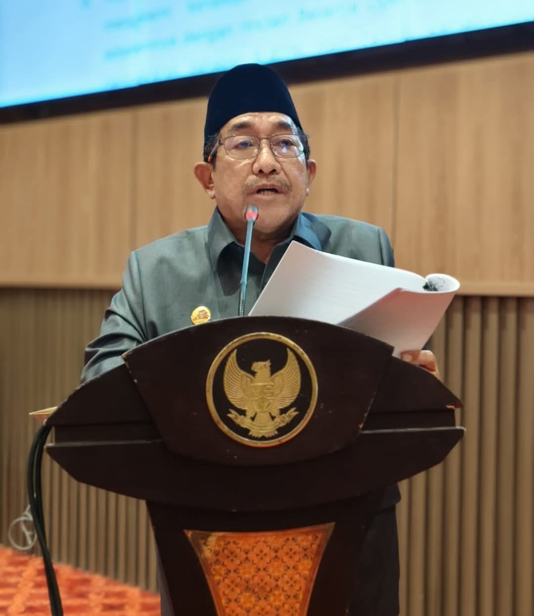 Wabup Sumenep Sampaikan Nota Penjelasan Terhadap Raperda Tentang Pertanggungjawaban Pelaksanaan APBD Tahun 2024
