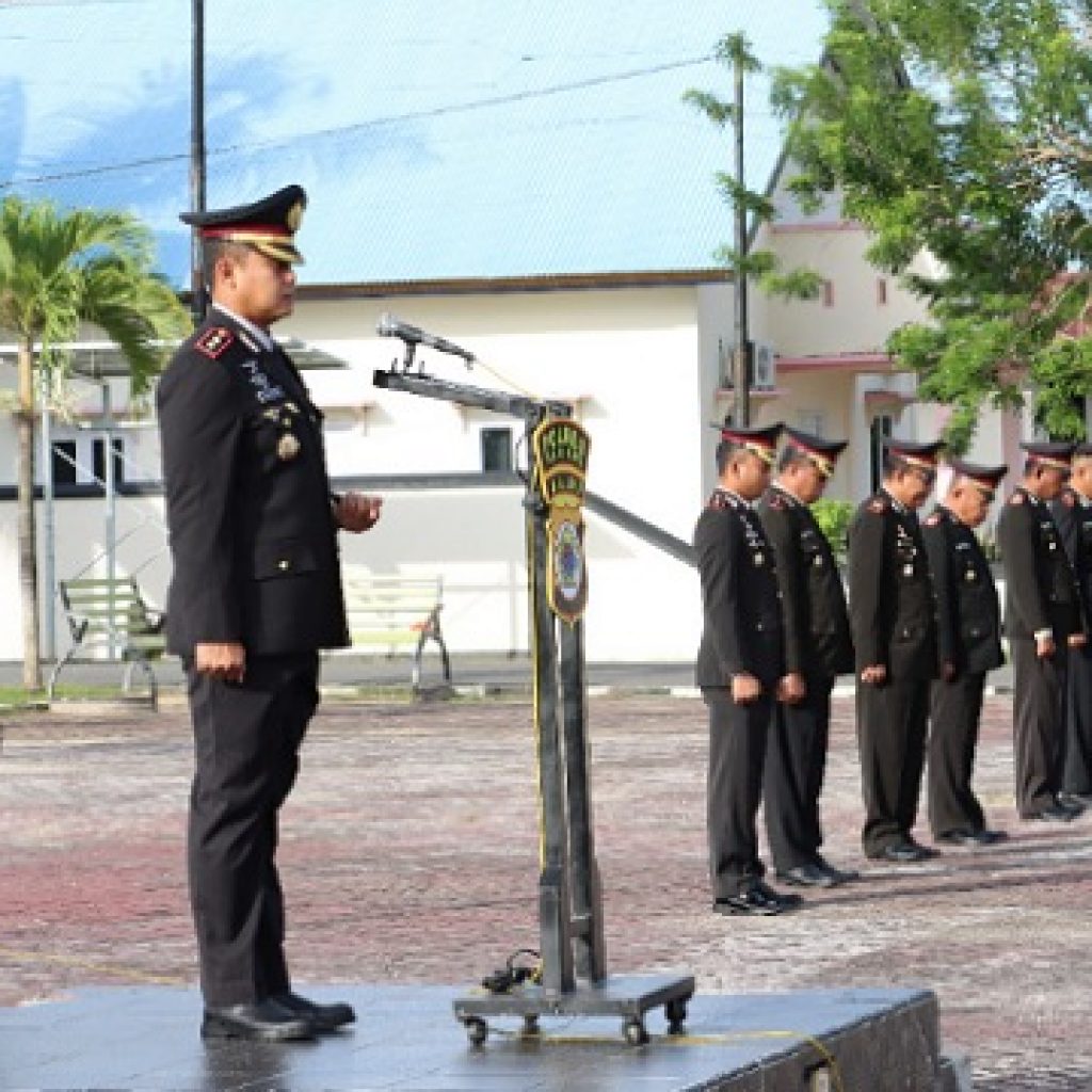 Kapolres Pulau Buru AKBP Egia F. Kusumawiatmaja memimpin upacara Hari Kesaktian Pancasila yang ke 57, dan berlangsung di lapangan apel Polres Pulau Buru, Jalan Pandopo Bupati Buru, Sabtu (01/10/2022).