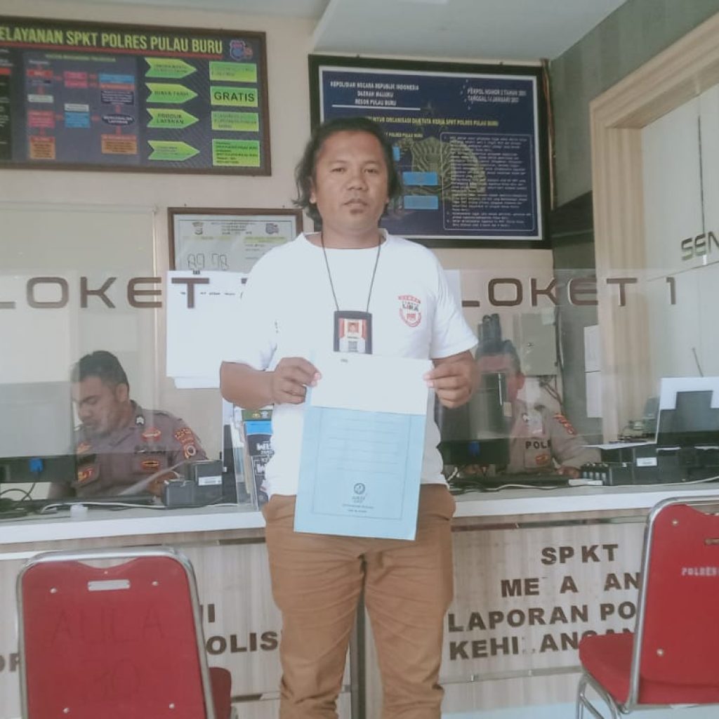 Seorang oknum ASN guru di Kabupaten Buru, Maluku, inisial AP dilaporan ke Sentral Pelayan Kepolisian Terpadu (SPKT) Polres Pulau Buru, terkait dugaan fitnah, Rabu (7/6/2022).